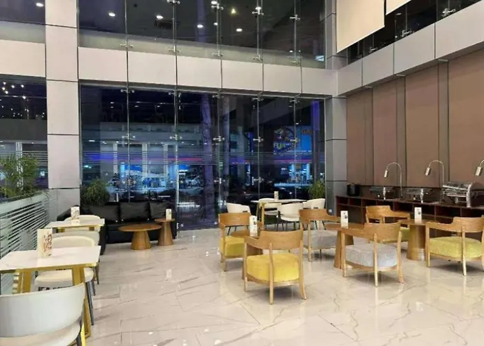 فندق Skyport Paranaque 3*