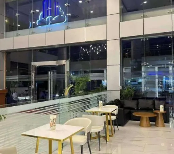 Skyport Paranaque فندق مانيلا