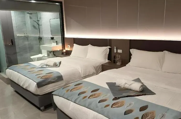 Hotel Skyport Paranaque 3*